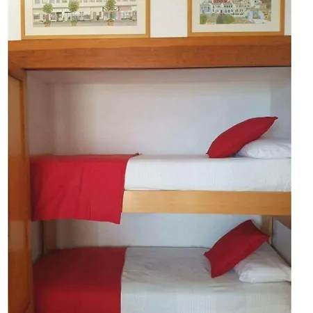 Frontline Apartment *