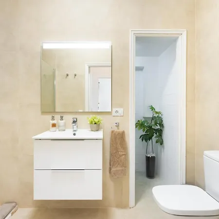 Apartment Frontline *