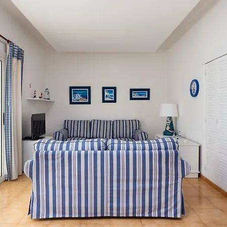 Frontline Apartman