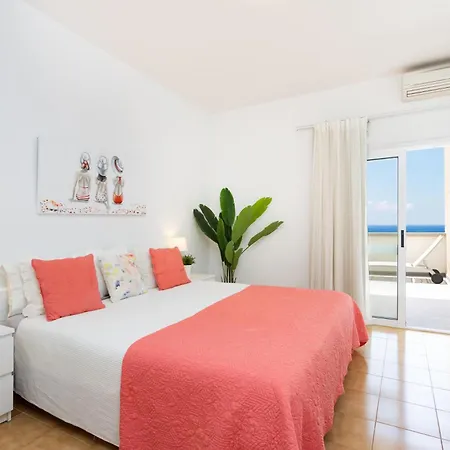Frontline Apartament