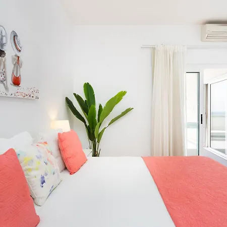 Frontline Apartament *
