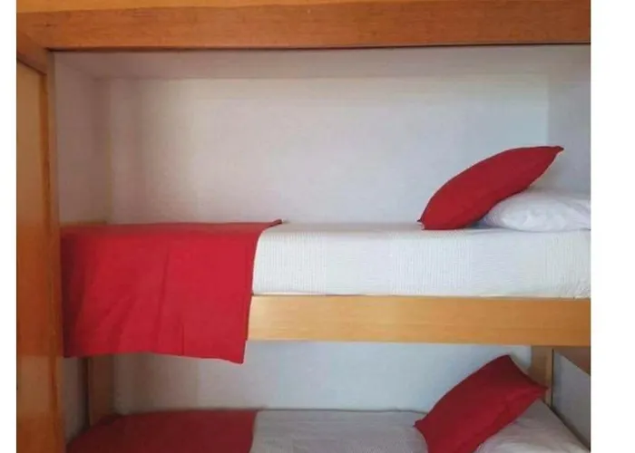 Frontline Apartment *