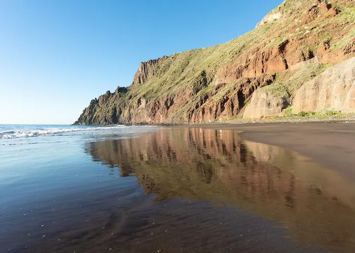 Frontline Apartment *